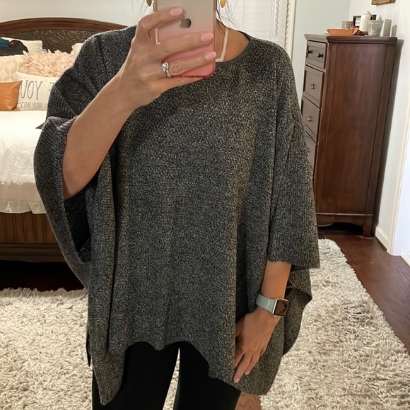 LOFT Poncho Style Black/Navy/Cream Sweater Size M/L - Picture 4 of 10